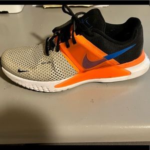 Nike size 9.5 mens fits like a women’s 11